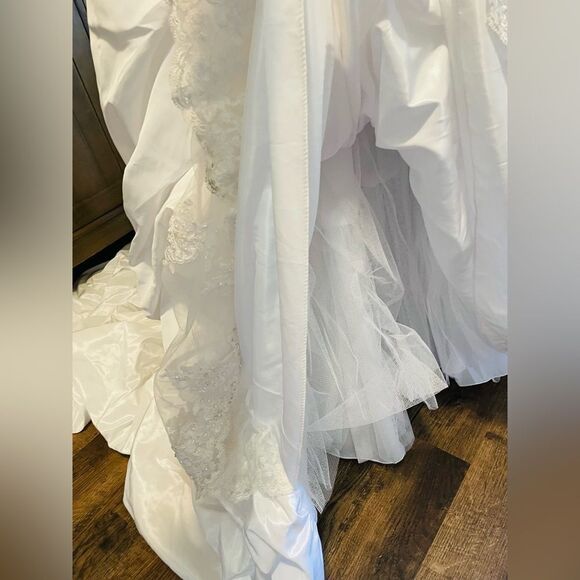 Candlelight White Satin Halter Poufy Ruched Wedding Gown with Train. - Picture 10 of 16